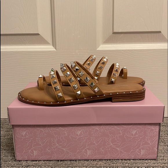 Sincerely Jules Tabbi Tan Studded Sandals - Picture 2 of 4